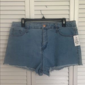 Charlotte Russe Refuge Jean shorts